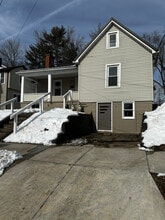 Building Photo - 225 Kenwood St