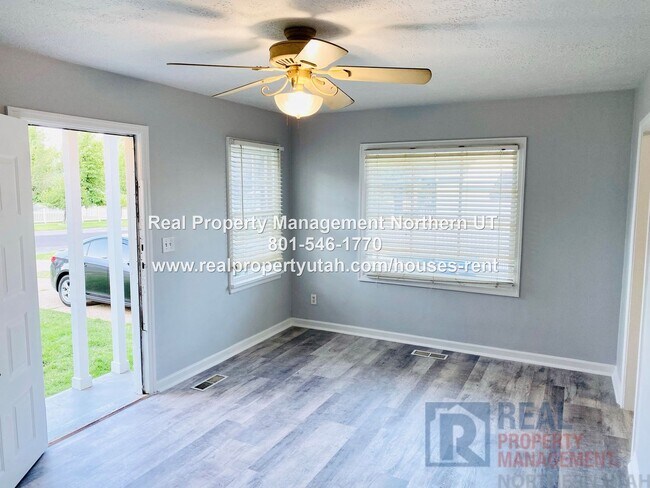 Foto del edificio - 3 Bedroom 1.5 Bath Ogden Home available now