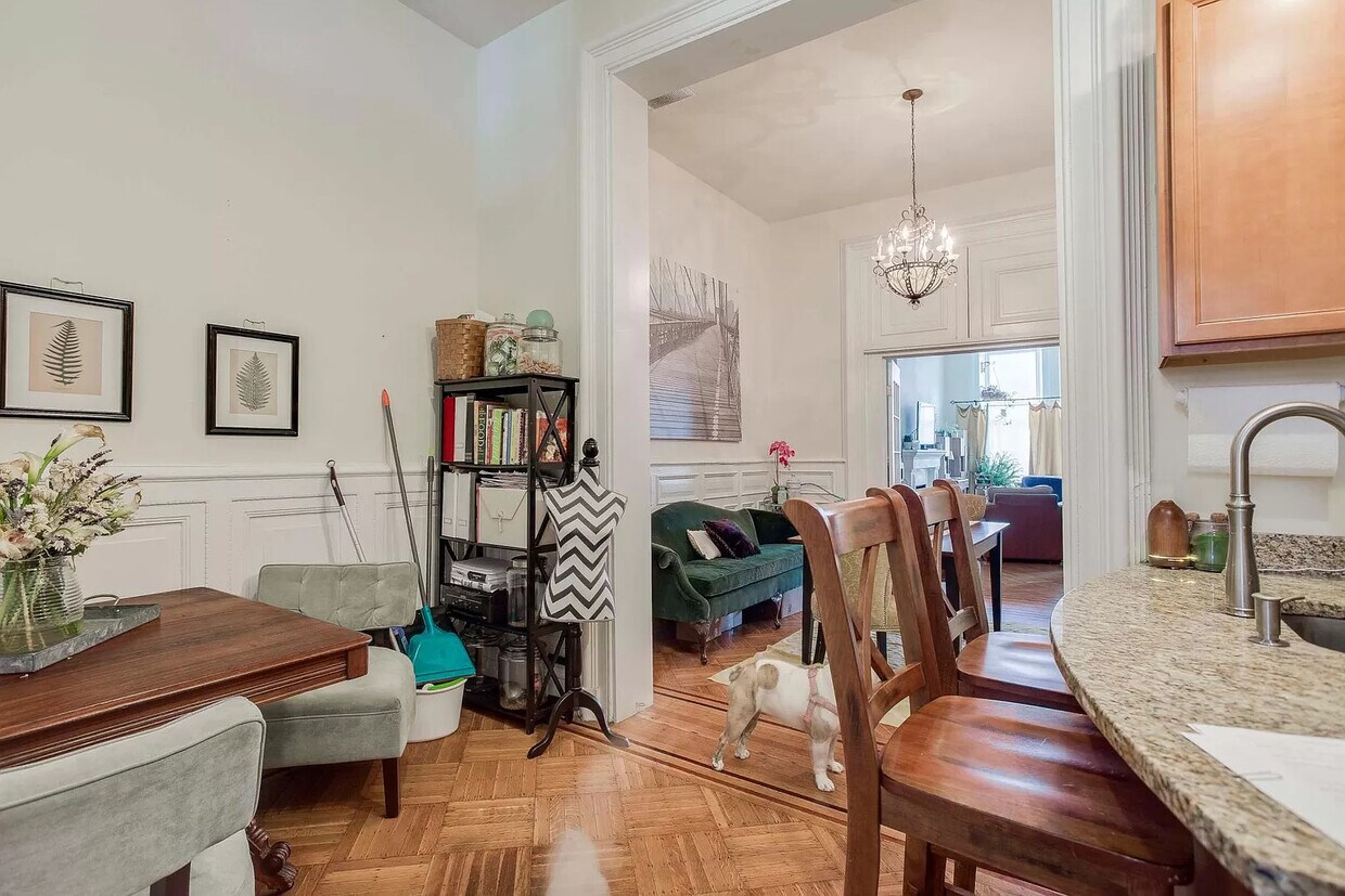 Foto principal - 1226 Saint Paul St