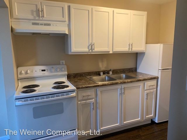 Building Photo - 113 N Poplar St