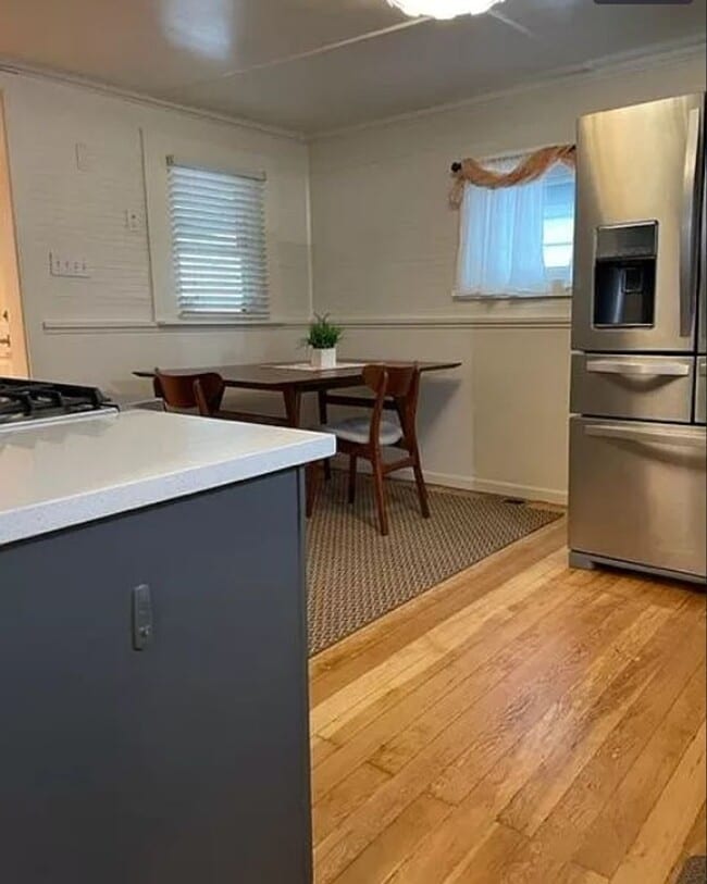 Building Photo - CHARMING 2 Bed 1 Bath DOWNTOWN LOUISVILLE ...