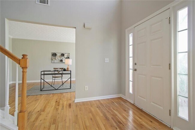 Foto del edificio - 4001 Oak Crossing Dr NE