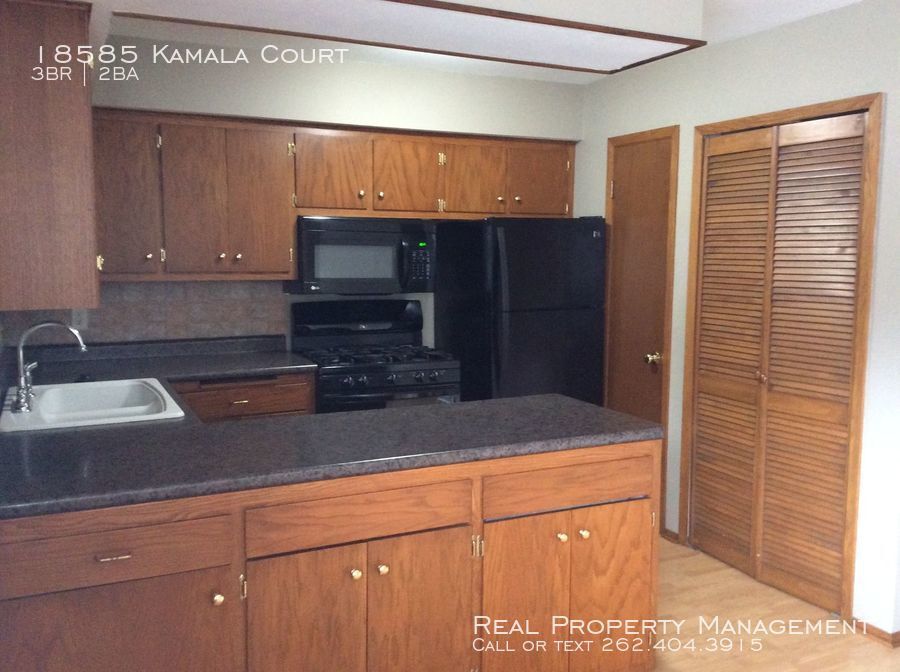 Three Bedroom Condo House Rental in Brookfield, WI