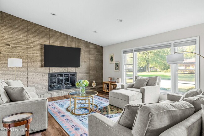 Foto del edificio - 1515 Vivian Ln