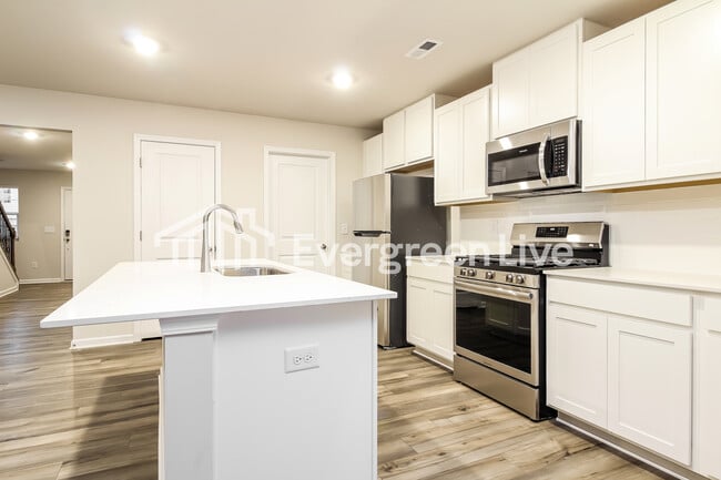 Building Photo - ready