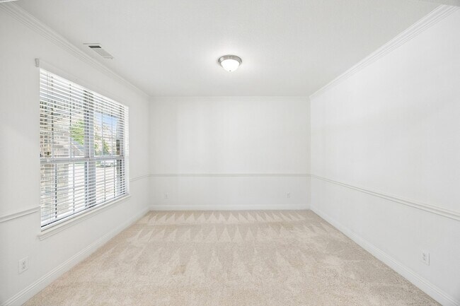 Foto del edificio - 15920 Gladewater Terrace