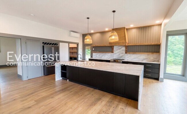 Building Photo - 840 Piney Rdg Trl