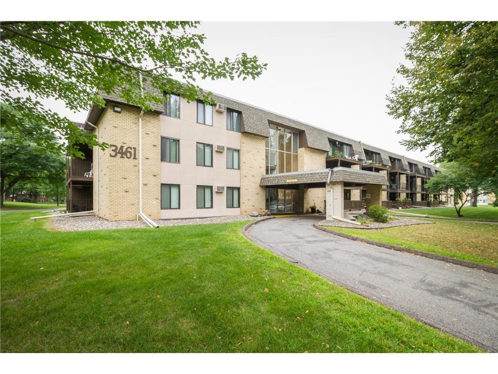 3461 Kent St Unit 1015, Shoreview, MN 55126 Room for Rent in