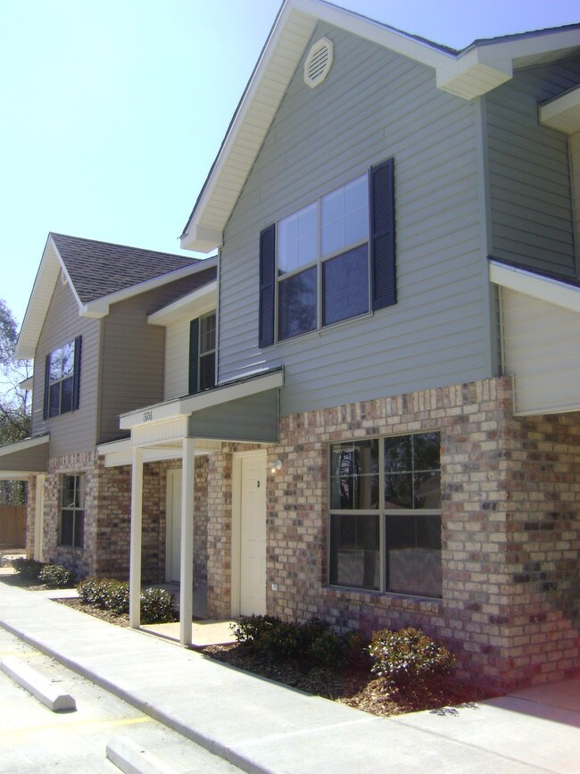 Foto del edificio - 43087 W Pleasant Ridge Rd