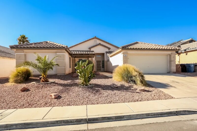 Foto principal - 829 Beefeater Pl
