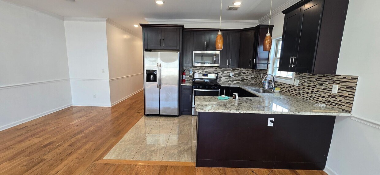 Foto principal - 47 Terhune Ave