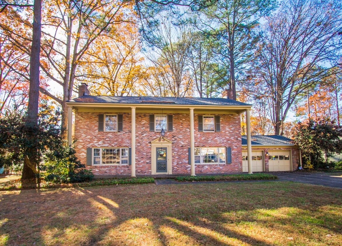 Primary Photo - 15 Garland Dr