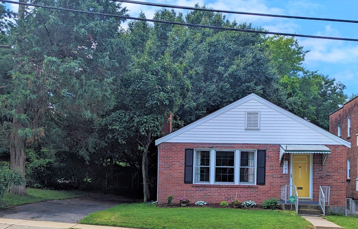 7342 Dale Ave, Richmond Heights, MO 63117 House Rental in Richmond