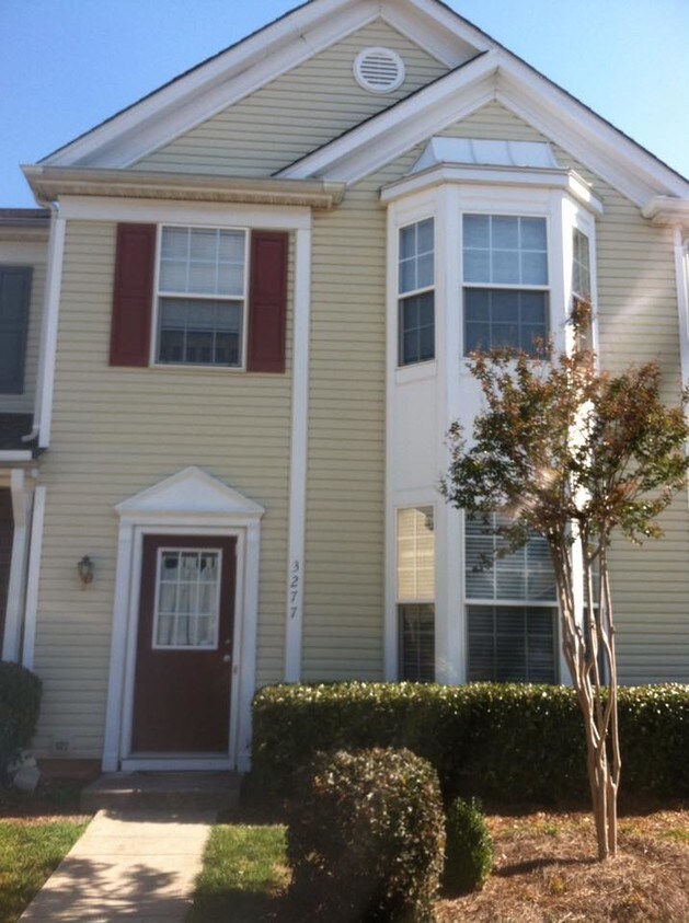 3277 Mannington Dr, Charlotte, NC 28270 Townhome Rentals in Charlotte NC