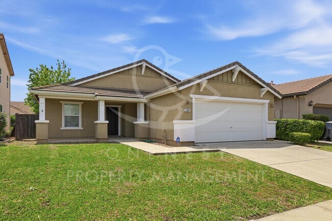 Foto del edificio - 3 Bedroom 2 Bathroom Plumas Lake, Move in Ready