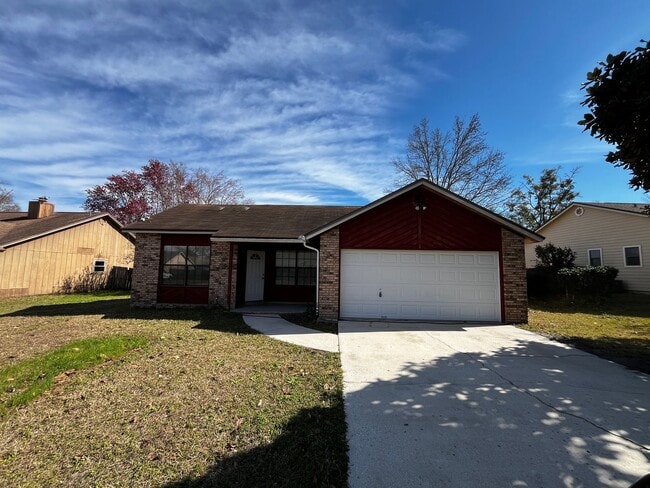 Photo - 3Bed/2bath in the heart of Orange Park House