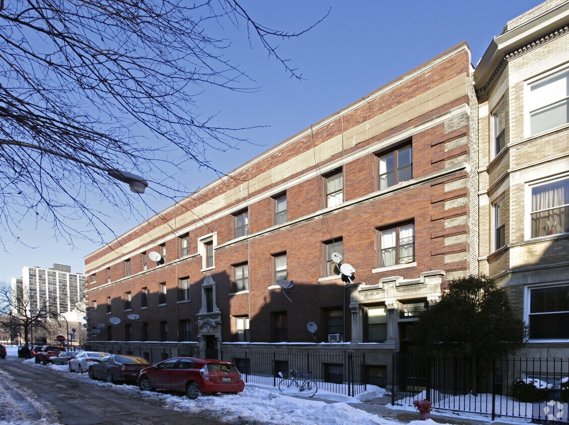 Foto del edificio - Montrose Point Apartments
