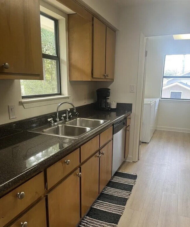 Foto del edificio - 2bedr 2bath Amazing Fairhope location-walk to the bay