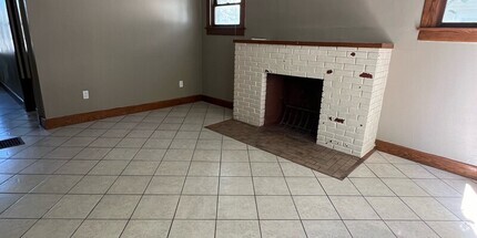 Apartments for rent near Hutchinson Amtrak Station - Hutchinson KS ...