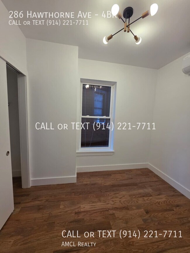 Foto del edificio - 286 Hawthorne Ave