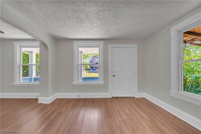 Foto del edificio - 4120 E 141st St