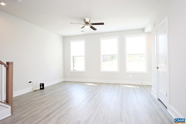 Building Photo - 606 Noush Ct