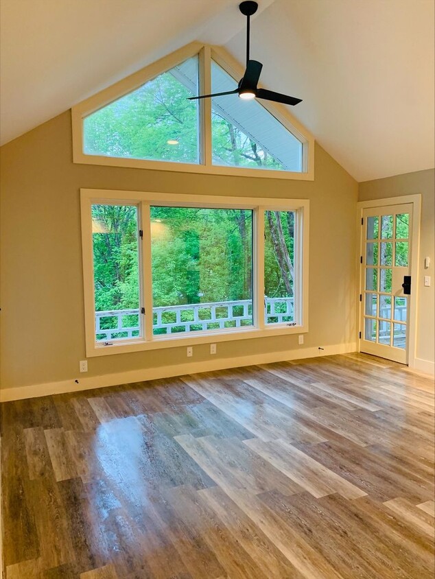 Foto principal - 1398 Quechee-Hartland Rd