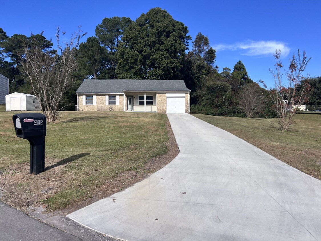 Foto principal - 415 Sterling Rd