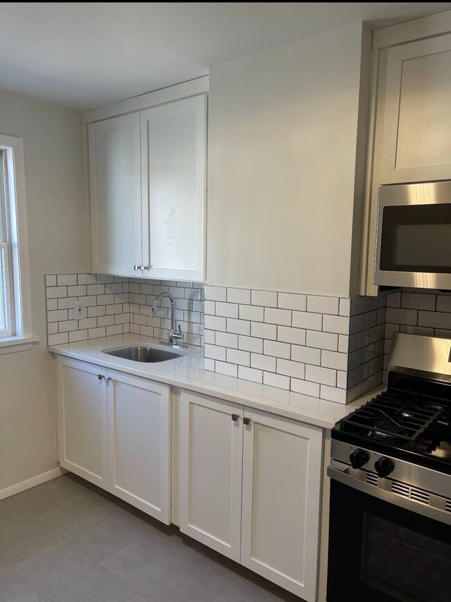 Foto del edificio - 62-47 64th St