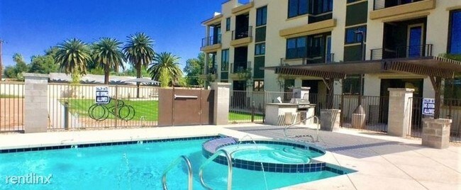 Foto del edificio - 2 br, 2.5 bath Condo - 4236 N 27th Ave