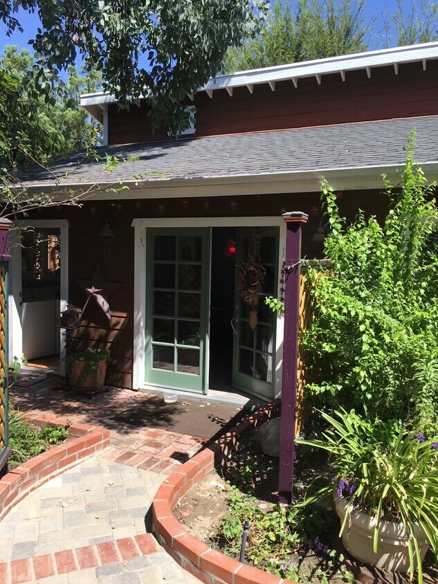 11 Apartments for Rent in Sunland, CA Westside Rentals