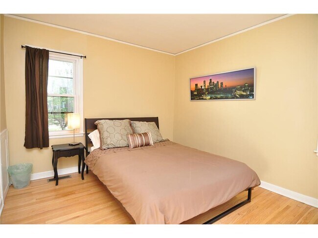 Foto del edificio - 1015 26th Ave SE