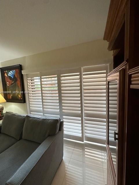 Foto del edificio - 7230 Fairway Dr