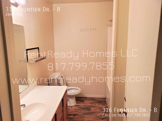 Foto del edificio - 316 Frontier Dr