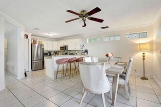 Building Photo - 3385 Seabreeze Ln