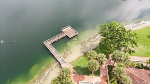 Foto del edificio - 6256 NW 170th Terrace
