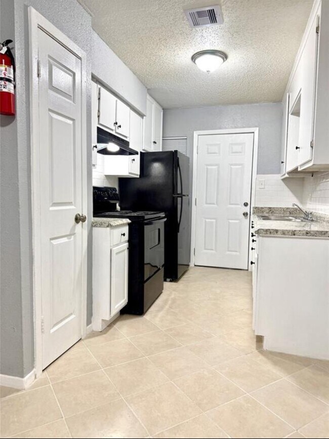 Foto del edificio - 4515 Oxford St