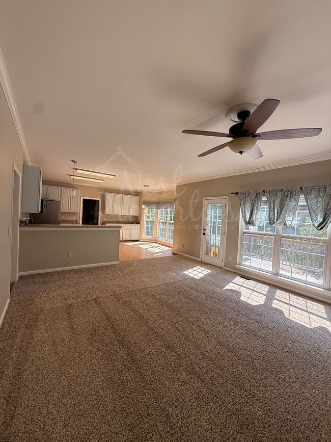 Building Photo - 208 Saints Creek Ln