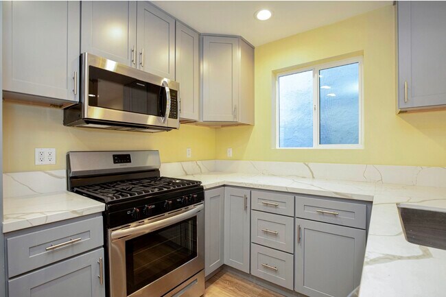 Foto del edificio - 1238 Meadowbrook Ave