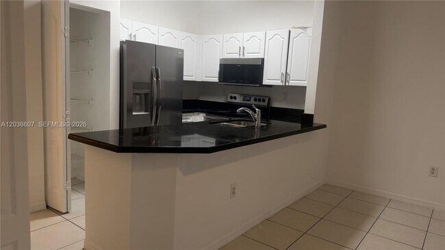 Foto del edificio - 8340 NW 10th St