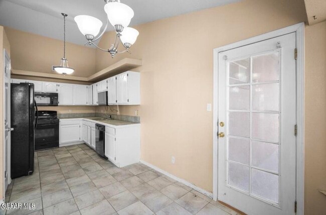 Building Photo - 12369 Tierra Apache Rd