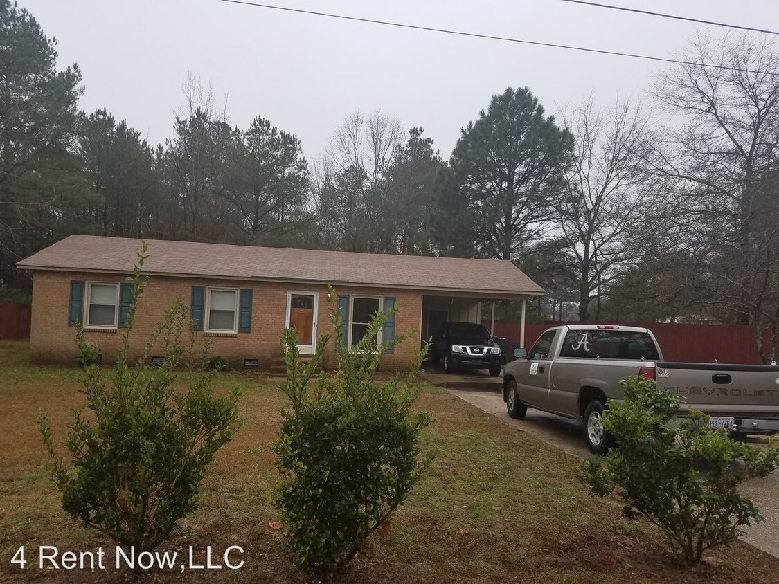 2779 Strickland Bridge Rd, Fayetteville, NC 28306 House Rental in