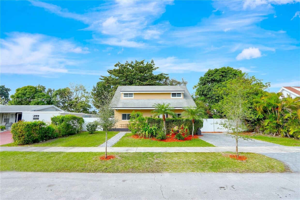 17780 SW 112th Ct, Miami, FL 33157 House Rental in Miami, FL