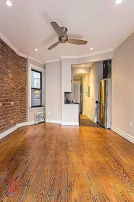 Primary Photo - 309 E 8th St