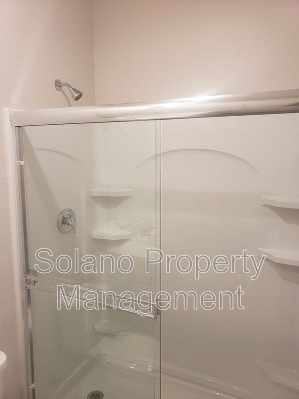 Foto del edificio - 2940 Sugar Pne St