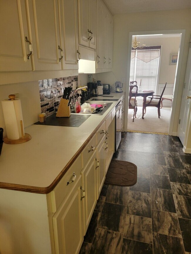 Foto del edificio - Charming 4 BR 3 BT House in Covington