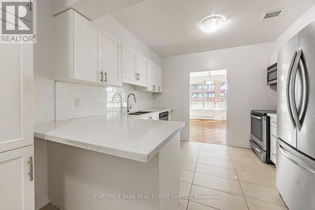 Building Photo - 2500 Bathurst St