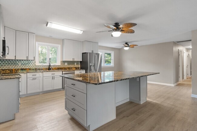Foto del edificio - 4105 Clyde Ln