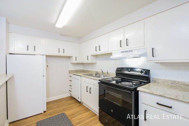 Foto del edificio - 4993 King St