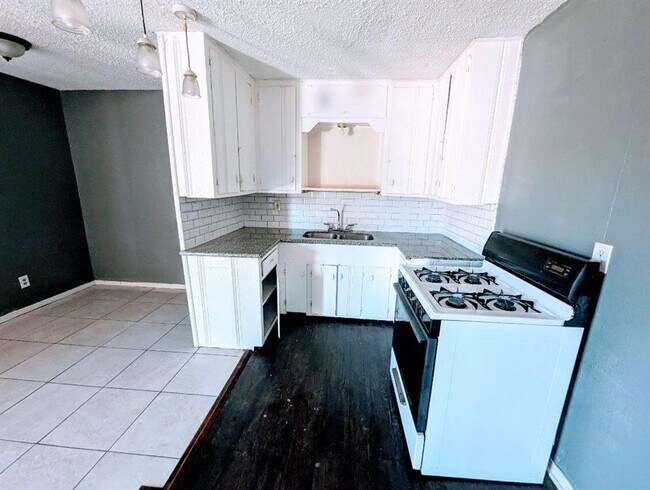 Foto del edificio - 801 N 66th St